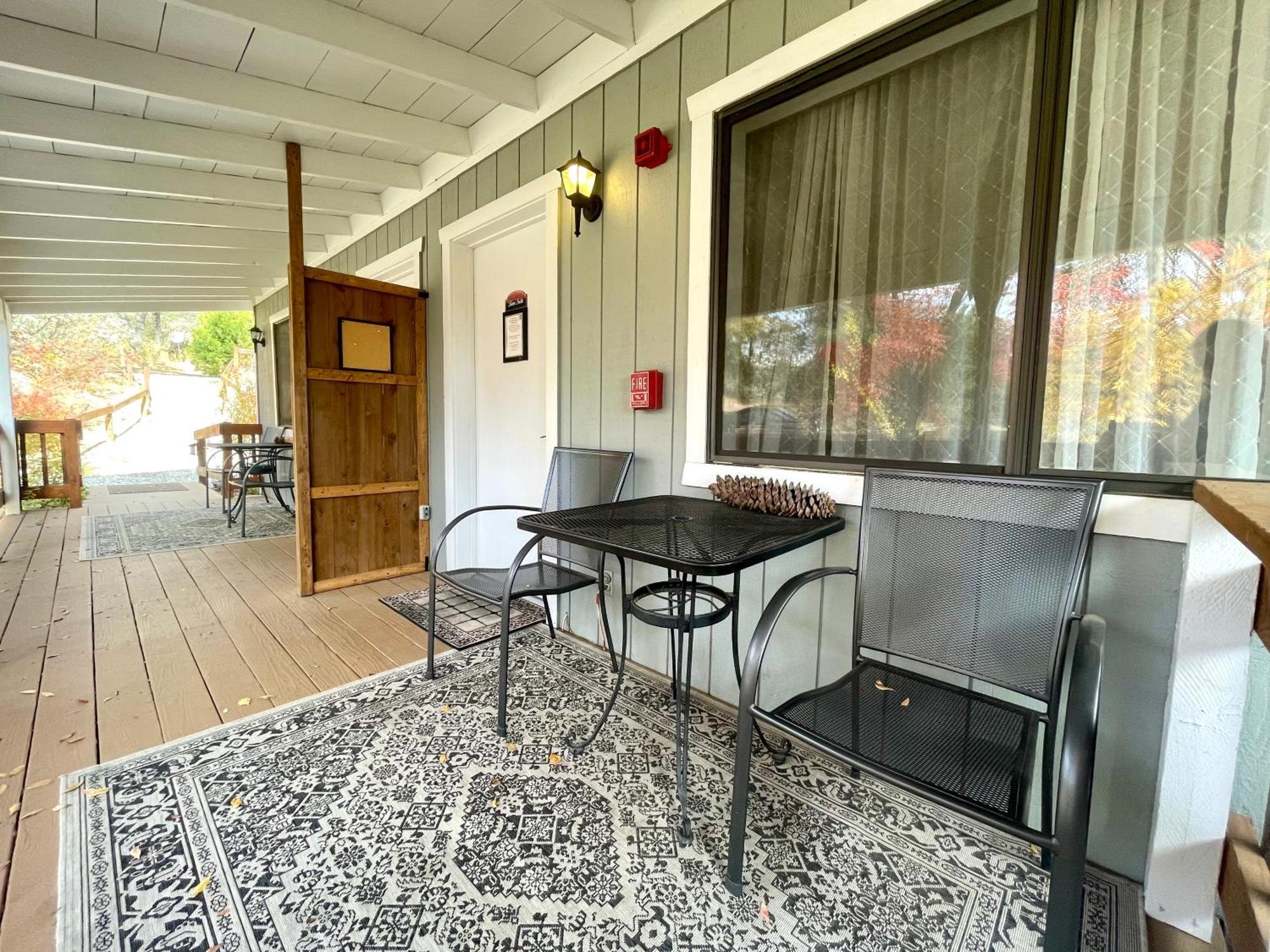 Sierra Mountain Lodge - Vacation Rentals - Yosemite 阿赫瓦尼 外观 照片