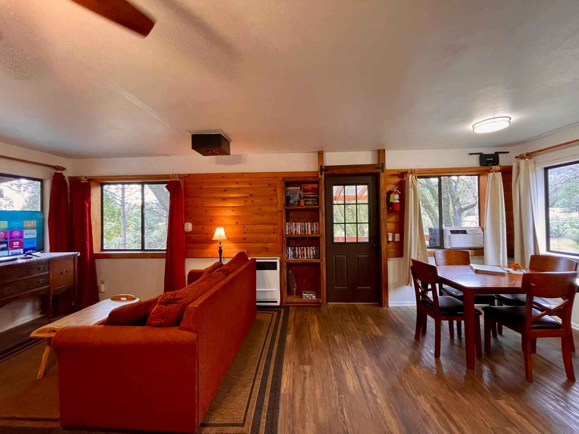 Sierra Mountain Lodge - Vacation Rentals - Yosemite 阿赫瓦尼 外观 照片
