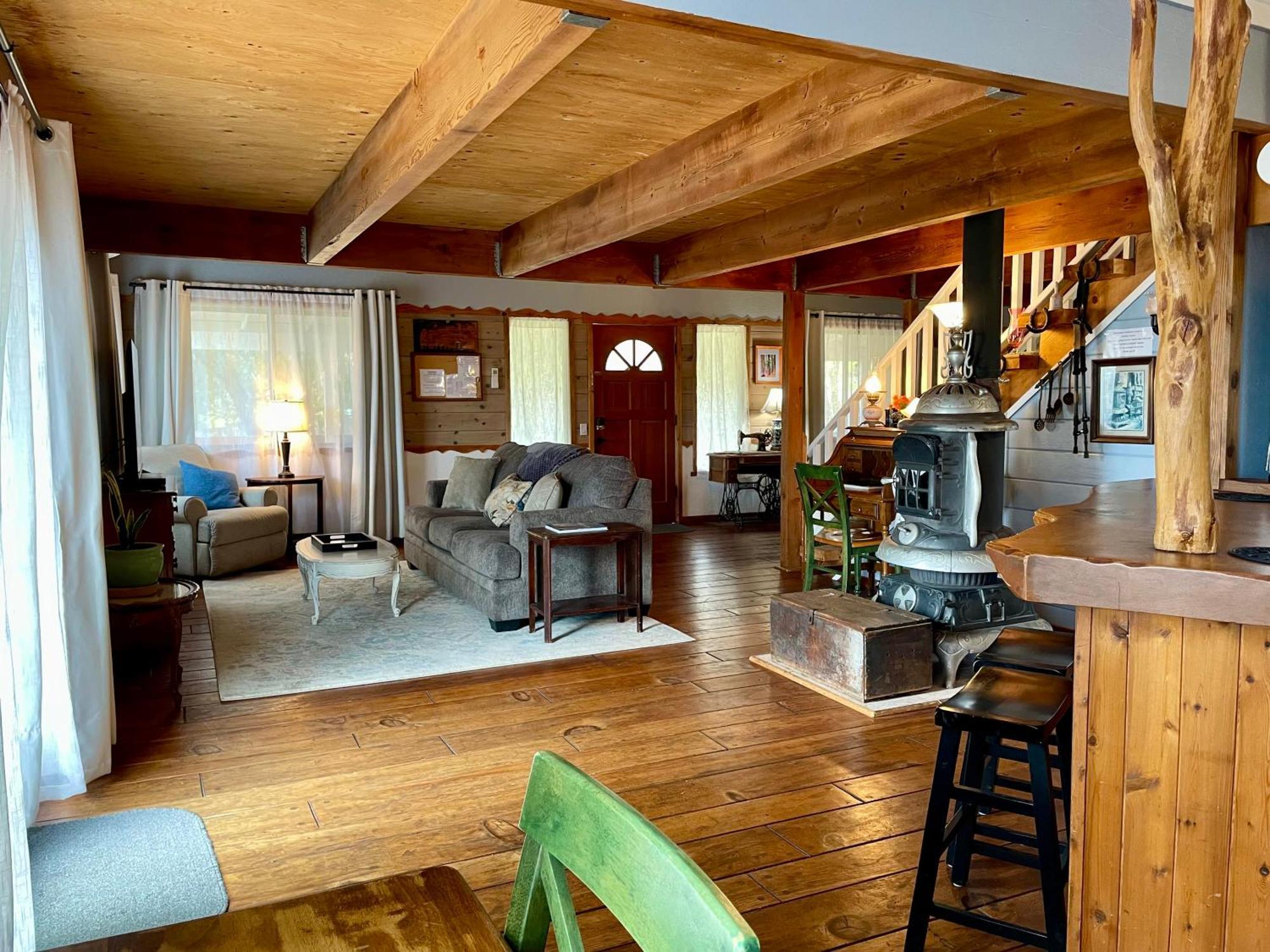 Sierra Mountain Lodge - Vacation Rentals - Yosemite 阿赫瓦尼 外观 照片