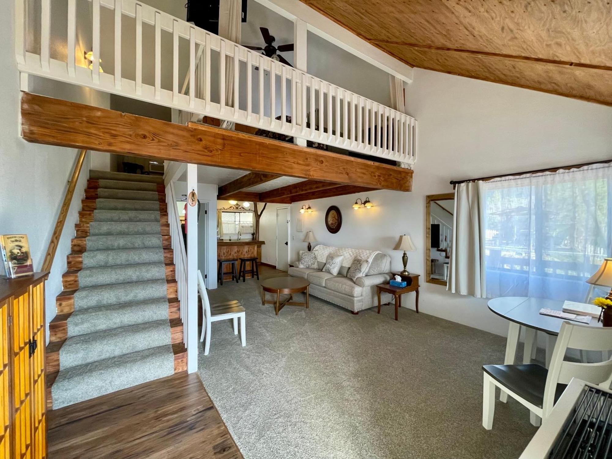 Sierra Mountain Lodge - Vacation Rentals - Yosemite 阿赫瓦尼 外观 照片