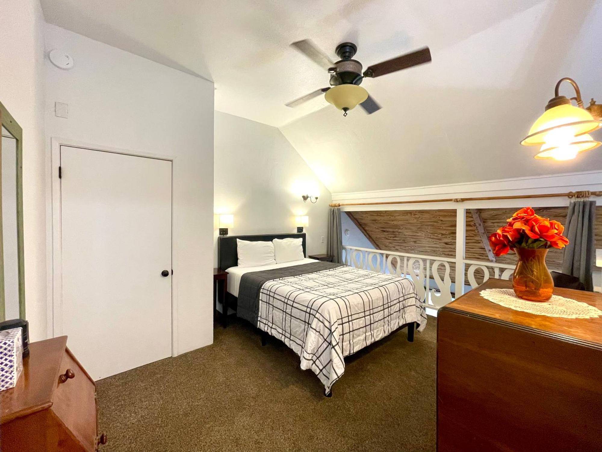 Sierra Mountain Lodge - Vacation Rentals - Yosemite 阿赫瓦尼 外观 照片